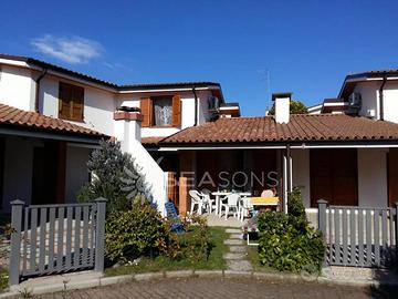 A Bibione porzione di schiera con piscina