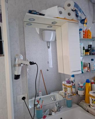 mobiletto con specchio