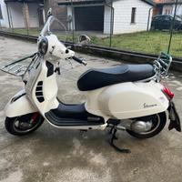 Piaggio Vespa gts 300 2017