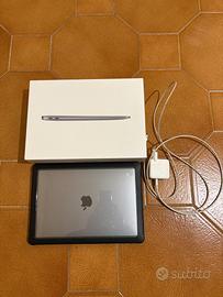 Mac Book Air SSD 128gb RAM 8gb 2019 + Custodia.