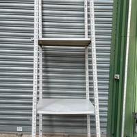 Scaffali in metallo resistenti