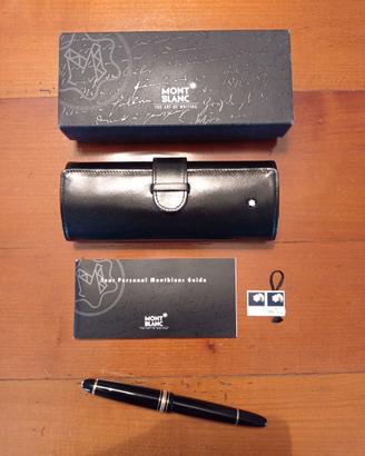 Penna stilografica MontBlanc con custodia in pelle