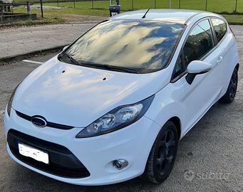 FORD Fiesta 6ª serie 1.4 Benz./Gpl