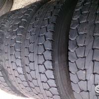 4 pneumatici usati autocarro 225 75 17.5 pi