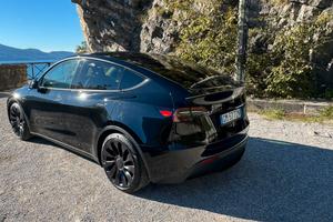 Model Y Performance AWD - Autopilot