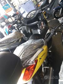 Yamaha x max 250