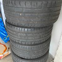 Gomme 225/40 R18