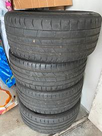 Gomme 225/40 R18