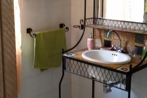 In collina a 3 minuti da ospedale . 5 minuti dal c