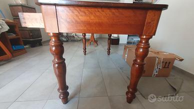 Tavolo antiquariato