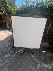 Schermo di proiezione marca REFLECTA