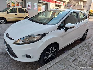 Ford Fiesta 1.2 60kw. 5 porte