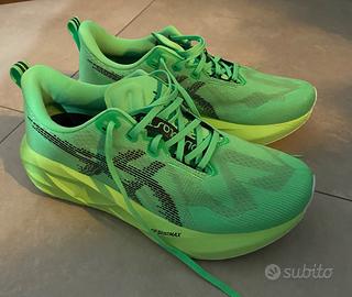Scarpe ASICS NOVABLAST