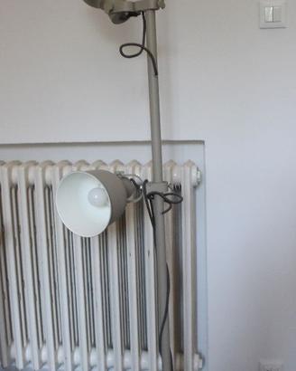 Lampada da terra a 3 faretti
