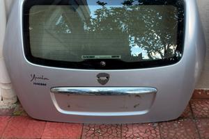 cofano e bagagliaio lancia y