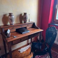 scrittoio Arte Povera.