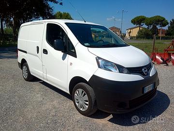 Furgone Nissan NV 200