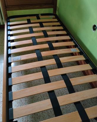 letto singolo in faggio compreso di doghe 