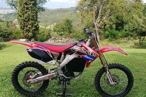 Moto cross Honda CRF 250 convertita elettrica