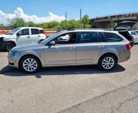 SKODA OCTAVIA WAGON 1.6 TDI EXECUTIVE DSG