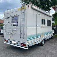 Camper mansardato Elnagh Big Marlin su Ford