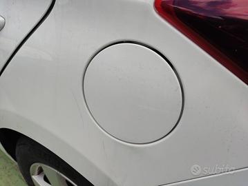 Sportello carb HYUNDAI I20 1248cc benzina 2015