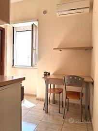 Monolocale vicino piazza Roma