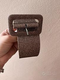 scarpa aperta elegante e cintura