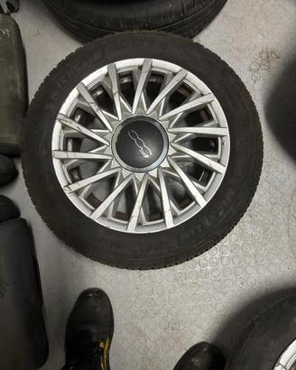 Cerchi con gomme Fiat 500 R15