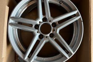 Cerchi in lega 16”