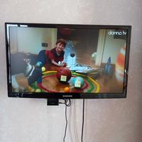 Monitor TV Samsung 24 pollici Full HD