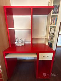 Scrivania porta PC, con Libreria e Lavagna inclusa