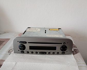 Autoradio CD  blaupunkt Alfa Romeo 147  anno 2002