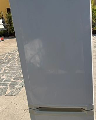 Frigorifero combinato Beko bianco con freezer