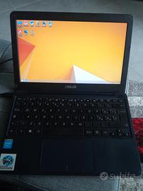 Asus netbook F205T