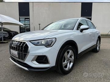 AUDI Q3 35 TDI S tronic Business Advanced NAVI -