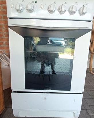 cucina a gas INDESIT mai usata