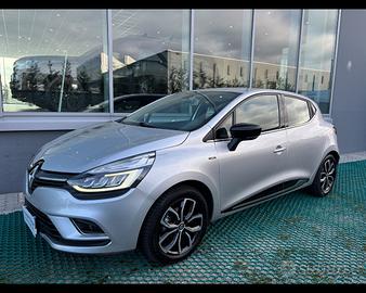 RENAULT Clio IV - Clio 1.5 dci Moschino Life U8830