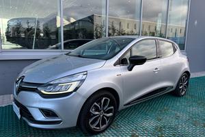RENAULT Clio IV - Clio 1.5 dci Moschino Life U8830