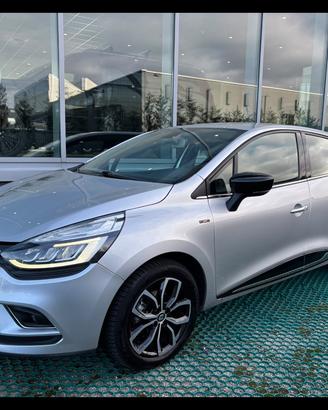 RENAULT Clio IV - Clio 1.5 dci Moschino Life U8830