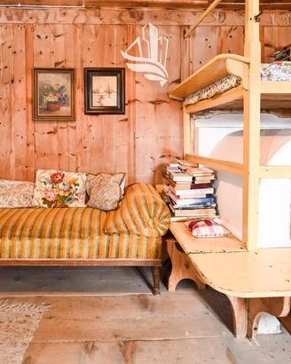 Ampio appartamento duplex in zona tranquilla e pan