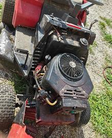 Husqvarna 4 ruote sterzanti Bicilindrico