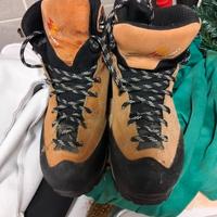 scarponi da montagna