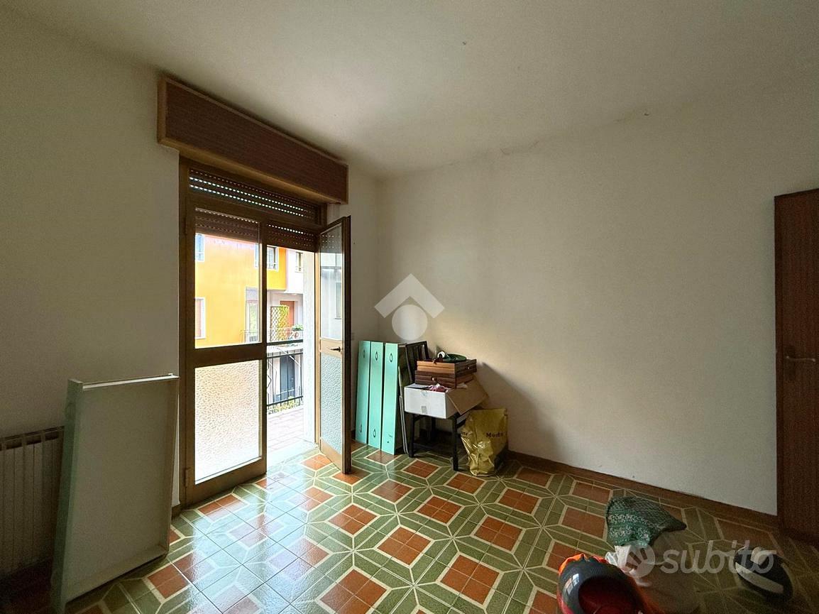 5 LOCALI A ANGOLO TERME - Vista 5