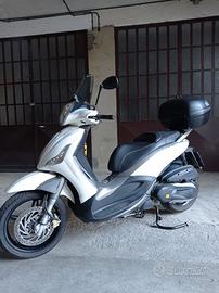 Piaggio Beverly 350