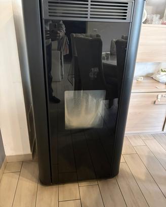 Mcz Lotus Hydro 24,8kw idrostufa a pellet