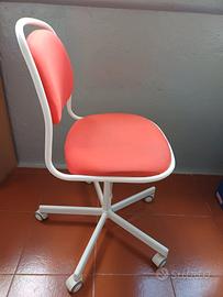 Sedia girevole da scrivania bianco/rosso con ruote