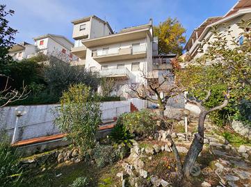 TRIFAMILIARE A FOLIGNANO