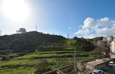 Via del Santo - Luminoso bivani da ristrutturare