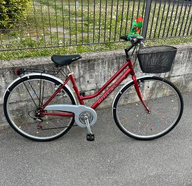 Bici City bike cambio Shimano ruota 28. In ordine